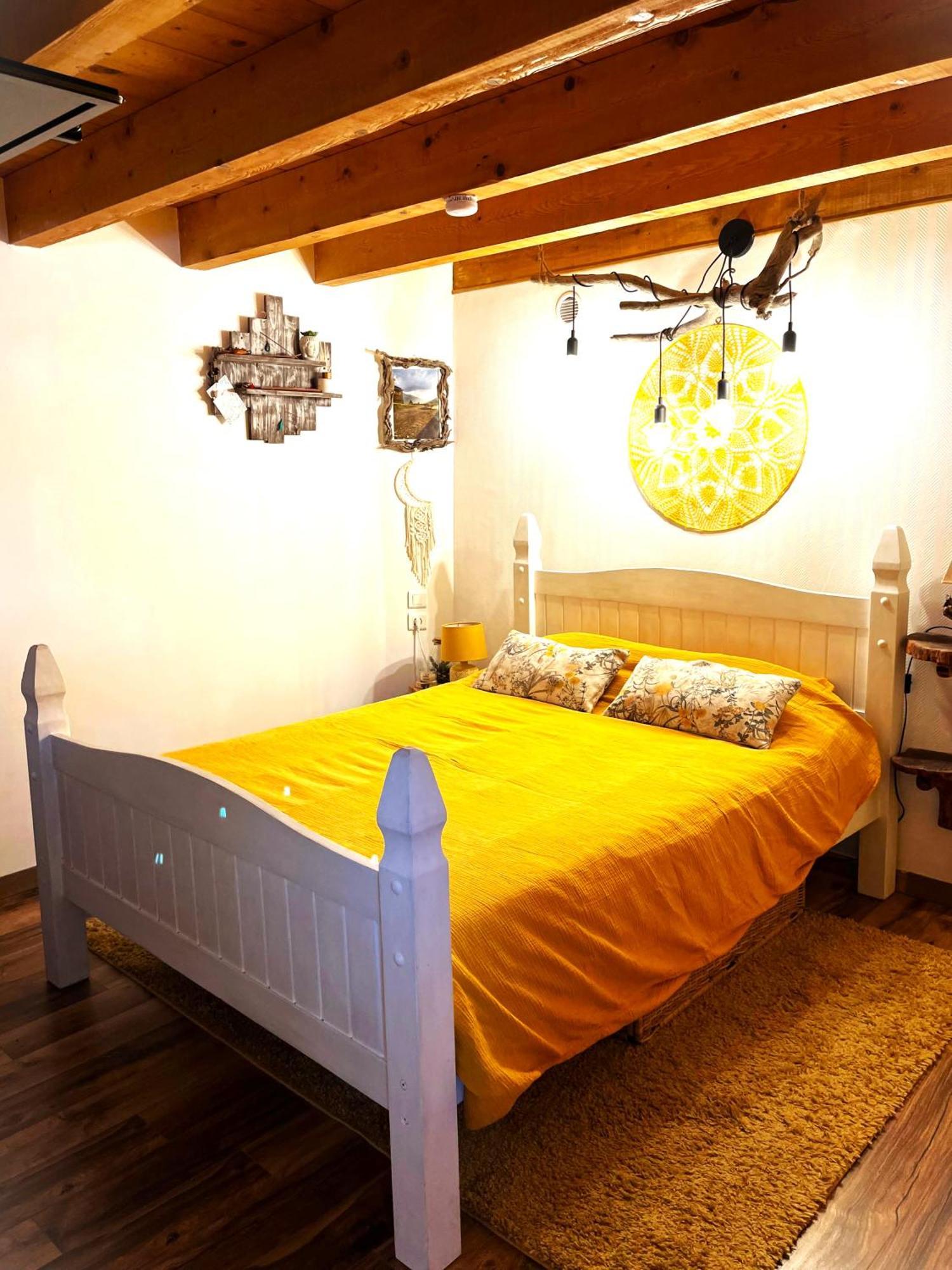 Appartement Cozy Mini House With Beautiful Views à Eygliers Extérieur photo