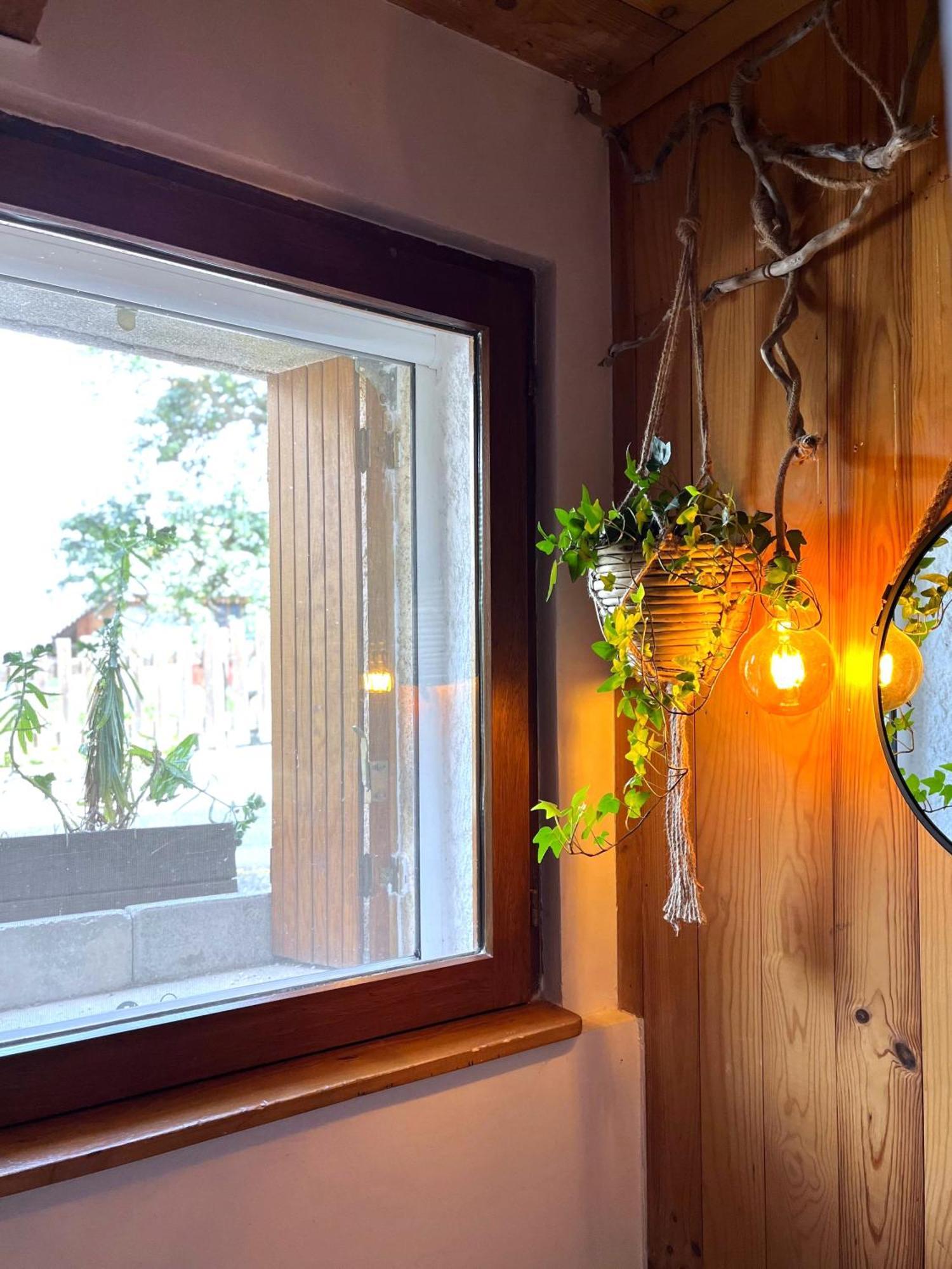 Appartement Cozy Mini House With Beautiful Views à Eygliers Extérieur photo