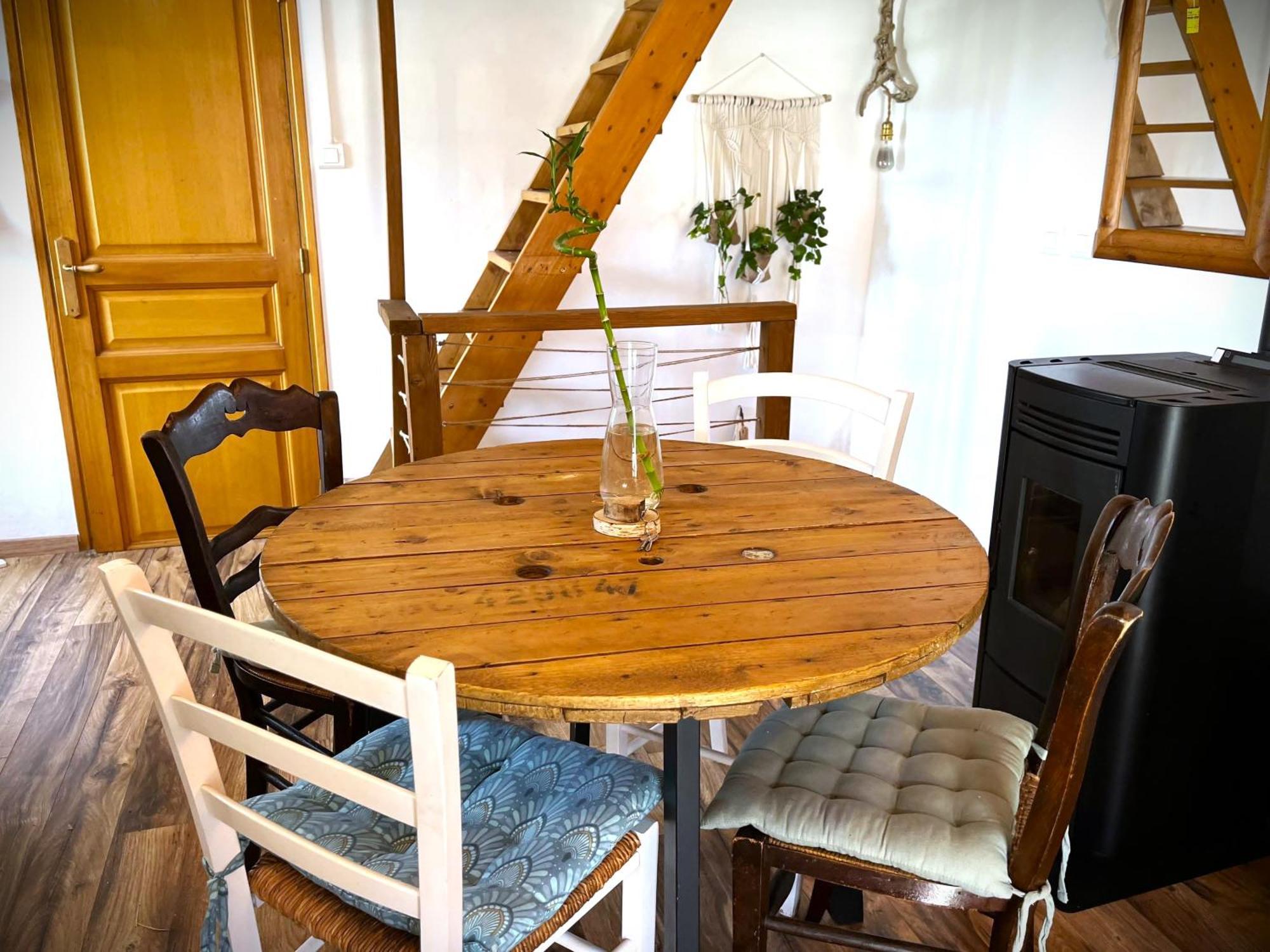 Appartement Cozy Mini House With Beautiful Views à Eygliers Extérieur photo