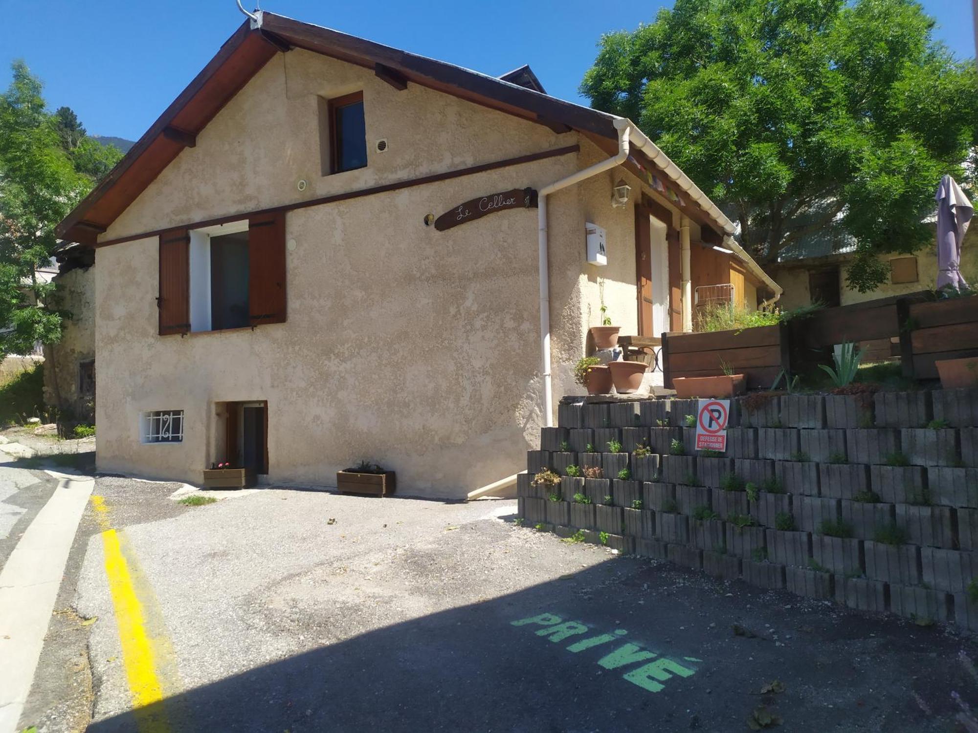 Appartement Cozy Mini House With Beautiful Views à Eygliers Extérieur photo